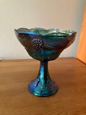 VTG Carnival Indiana Glass Blue Iridescent Grape Leaf Pedestal Compot Bowl 7,5x7